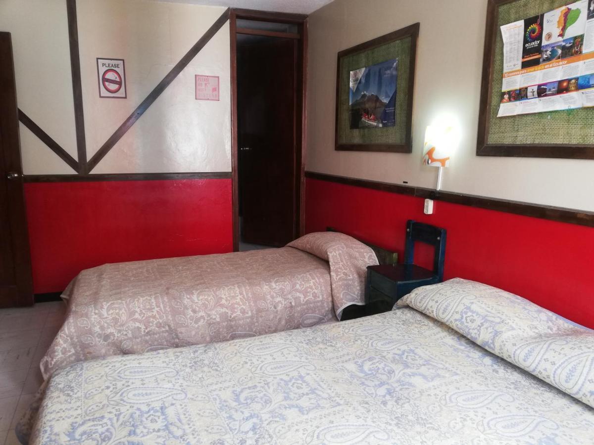 Bed and Breakfast Flying Donkey Otavalo Exterior foto