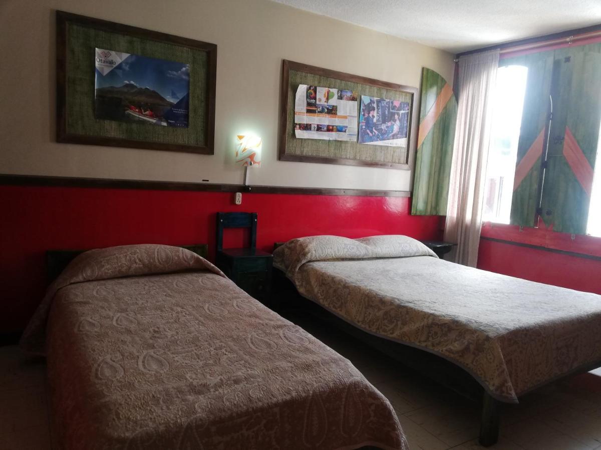 Bed and Breakfast Flying Donkey Otavalo Exterior foto