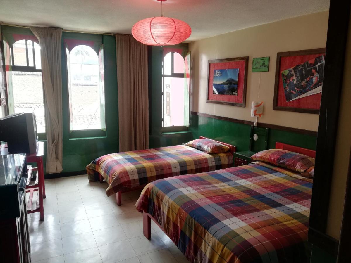 Bed and Breakfast Flying Donkey Otavalo Exterior foto