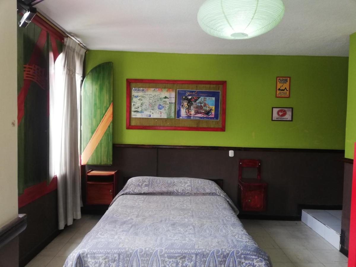 Bed and Breakfast Flying Donkey Otavalo Exterior foto