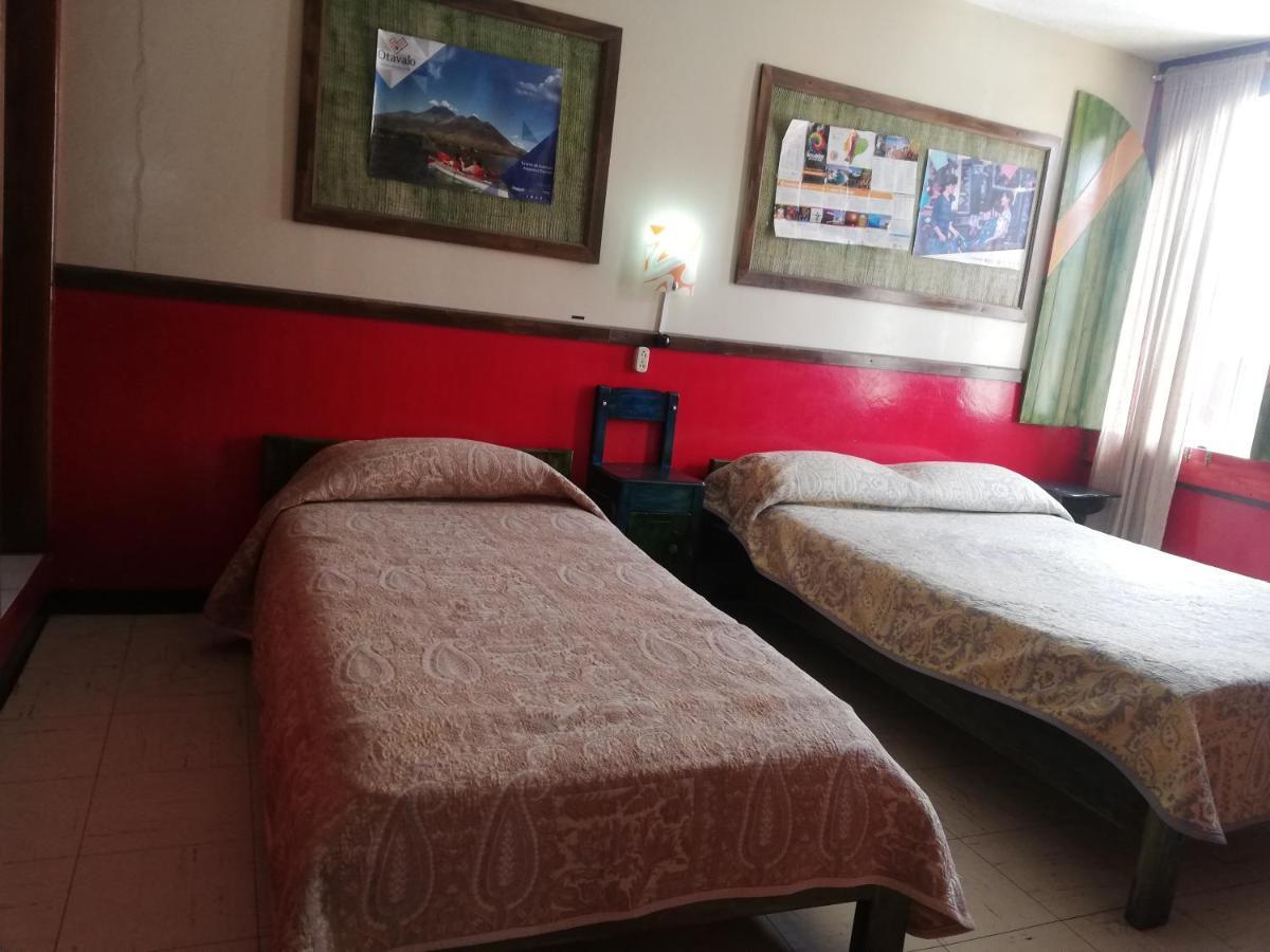 Bed and Breakfast Flying Donkey Otavalo Exterior foto