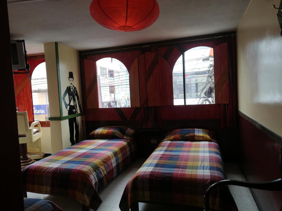 Bed and Breakfast Flying Donkey Otavalo Exterior foto