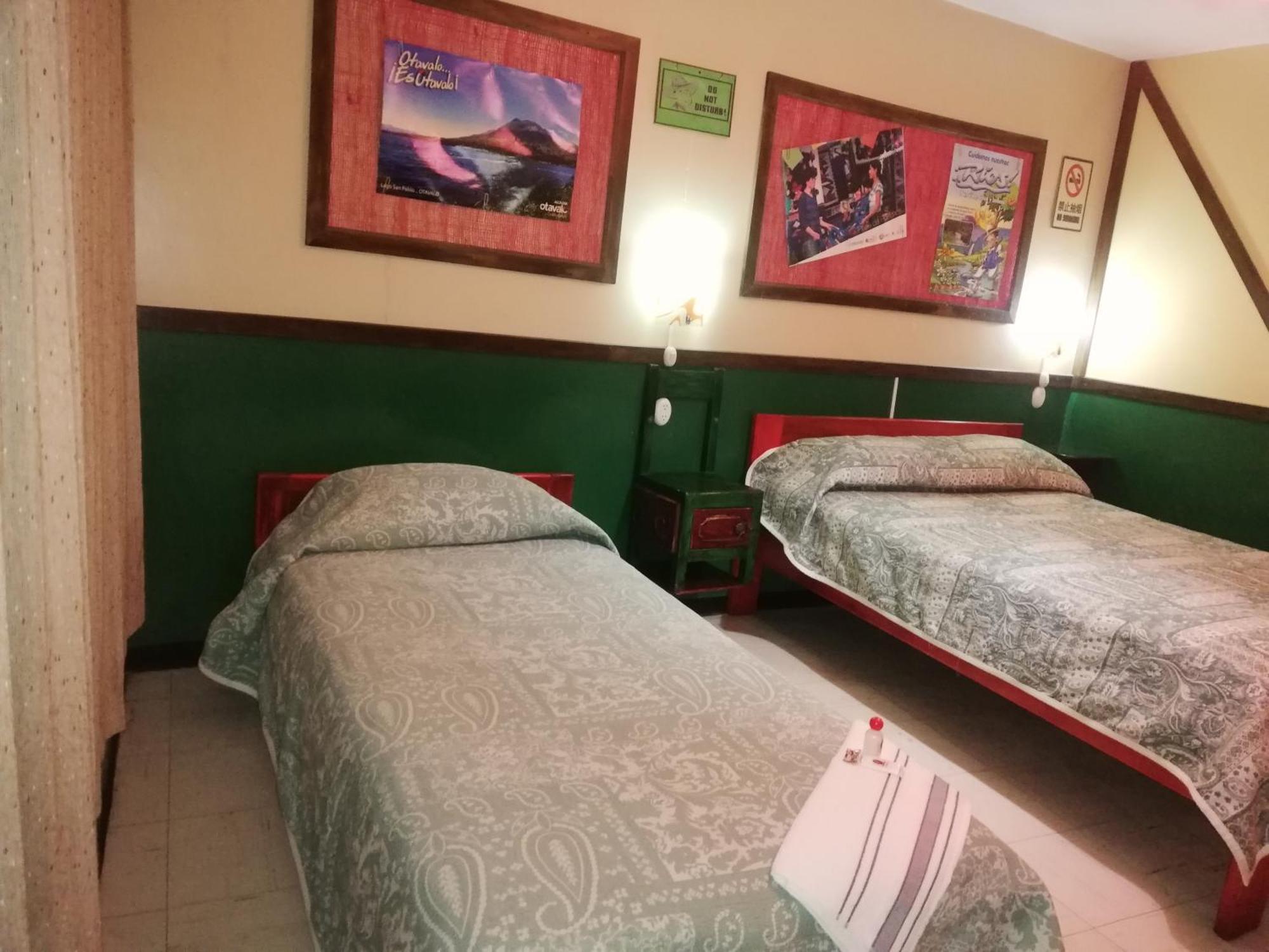 Bed and Breakfast Flying Donkey Otavalo Exterior foto